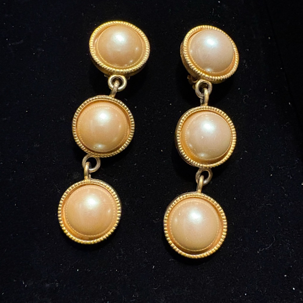 Ann Taylor Gold Pearl Drop Earrings